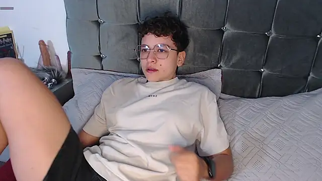 Antonella Cruz02 online show from April 2026 03:09:02 AM