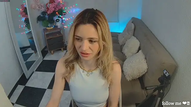 Lucy Princes online show from January 2026 03:31:01 AM