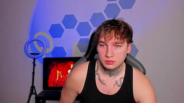 Chris Tyson online show from November 2025 10:12:01 PM