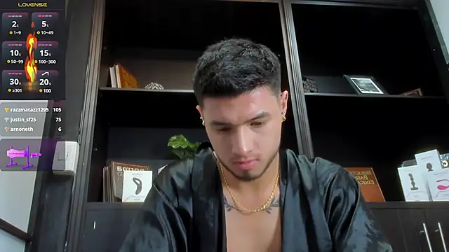 EdwardRoss  online show from March 2025 10:40:01 PM