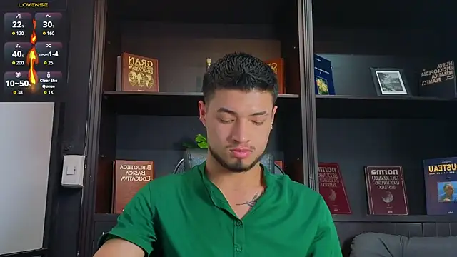 EdwardRoss  online show from October 2025 08:50:02 PM