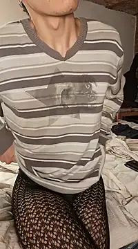 LYZBORNHD online show from December 2024 12:12:02 PM