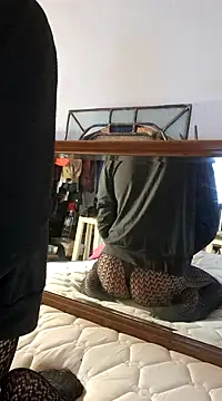 LYZBORNHD online show from January 2025 12:21:01 PM