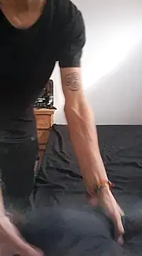 LYZBORNHD online show from March 2025 09:13:02 PM