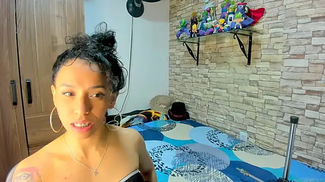 kaiagerbes3 online show from November 2025 12:56:01 PM