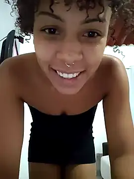 Snapshot of Julia_Pretinha chatting on December 2024 02:27:02 AM Julia Pretinha online show from December 2024 02:27:02 AM