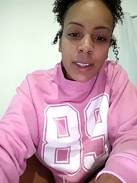 Snapshot of Julia_Pretinha chatting on January 2025 03:07:02 AM Julia Pretinha online show from January 2025 03:07:02 AM