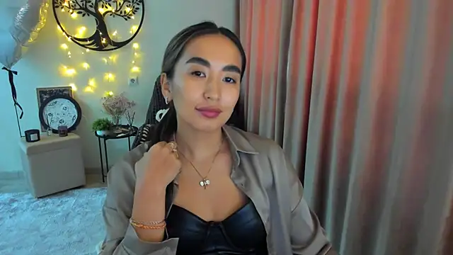worldofkim online show from May 2026 07:35:01 AM