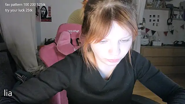 lil lia online show from April 2026 10:01:02 PM