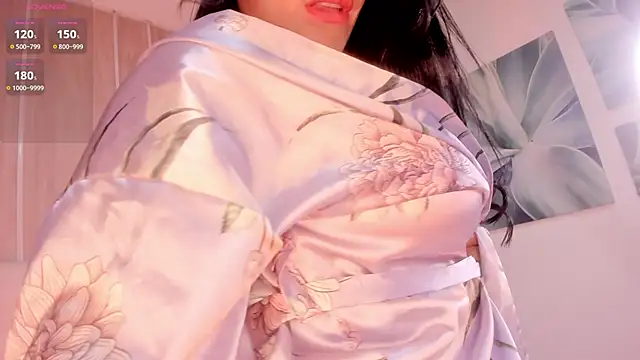 Snapshot of Miah_gomez_ chatting on January 2025 04:44:01 PM Miah gomez online show from January 2025 04:44:01 PM