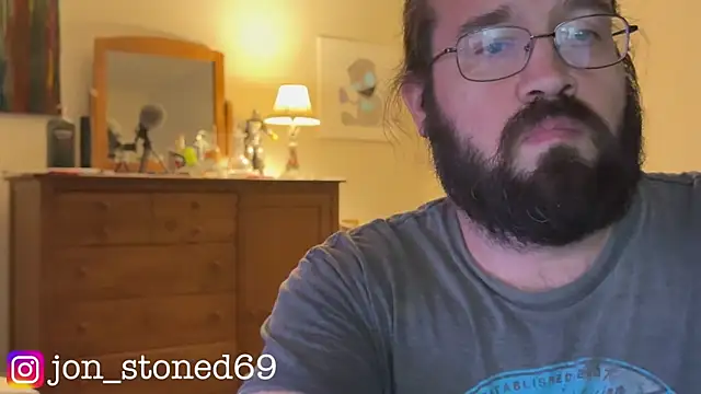 Snapshot of Seraph_De_La_Luna chatting on June 2026 04:58:02 AM Seraph De La Luna online show from June 2026 04:58:02 AM