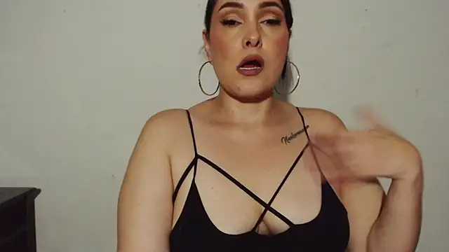 Snapshot of Miss_Agatha chatting on October 2025 02:22:02 AM Miss Agatha online show from October 2025 02:22:02 AM