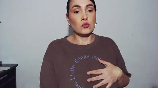 Snapshot of Miss_Agatha chatting on October 2025 02:24:01 AM Miss Agatha online show from October 2025 02:24:01 AM