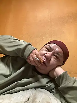 punk0805 online show from December 2025 04:02:02 PM