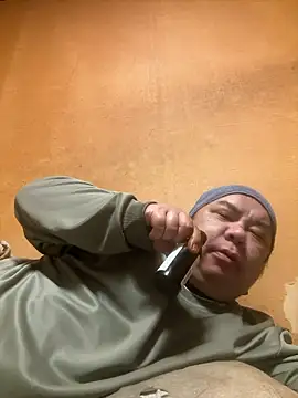 punk0805 online show from February 2026 05:10:02 PM