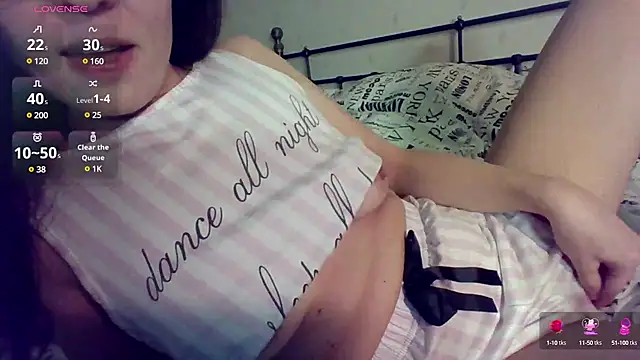 Snapshot of Athena_play chatting on March 2025 09:37:01 PM Athena play online show from March 2025 09:37:01 PM