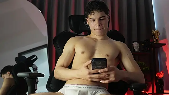 Max cortes1 online show from February 2026 04:38:02 PM