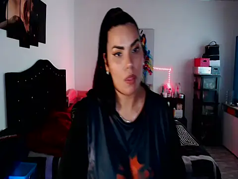 CarolinaRincon online show from October 2025 12:00:01 AM