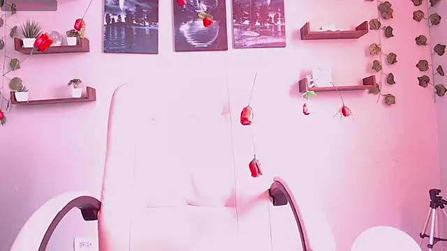 macey elliot  online show from March 2025 02:01:02 PM