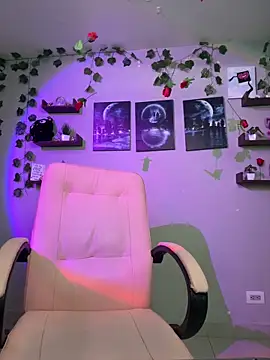 macey elliot  online show from March 2025 05:28:01 PM