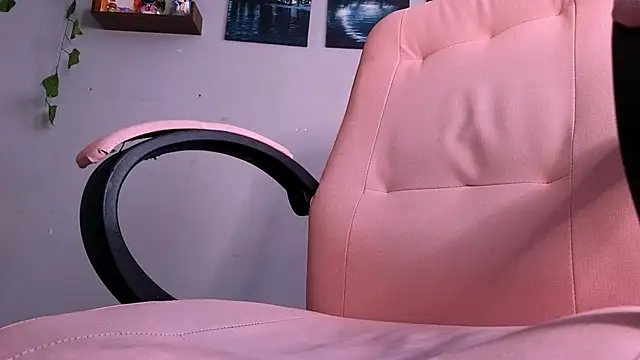 macey elliot  online show from October 2025 11:55:02 AM