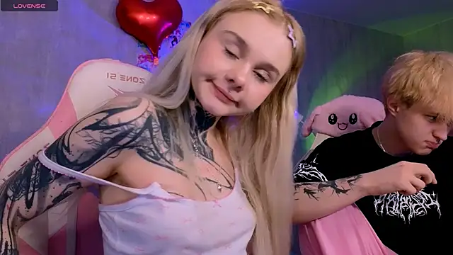 Britney Lynch online show from February 2026 07:03:02 PM