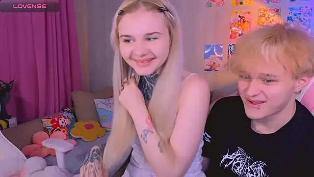 Britney Lynch online show from March 2026 07:10:02 PM