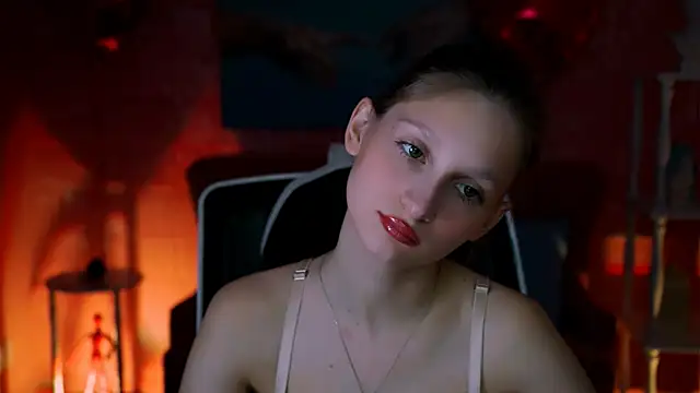 EllaHorton online show from March 2025 11:42:02 AM