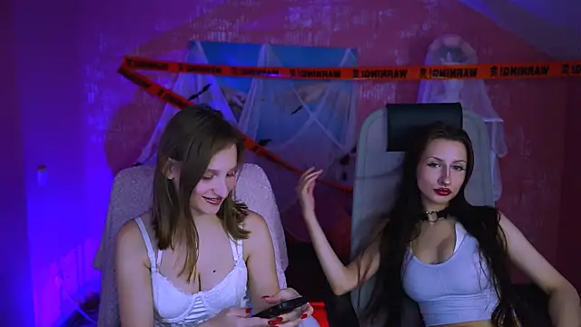 EllaHorton online show from October 2025 12:39:02 PM