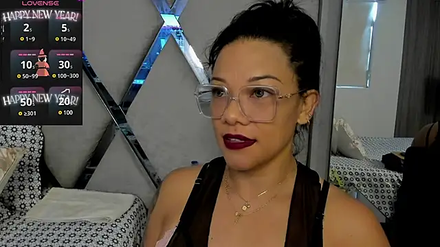 Snapshot of paula_daniela1 chatting on January 2025 08:48:02 PM paula daniela1 online show from January 2025 08:48:02 PM
