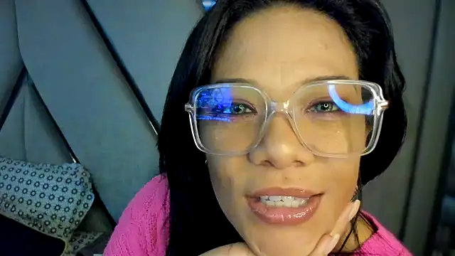 Snapshot of paula_daniela1 chatting on March 2025 08:10:02 PM paula daniela1 online show from March 2025 08:10:02 PM