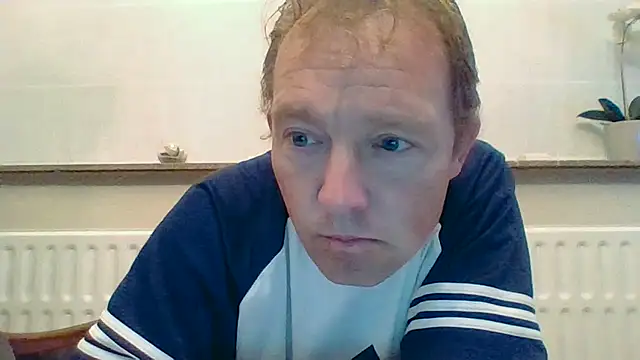 Snapshot of bertolini chatting on April 2026 08:44:01 PM bertolini online show from April 2026 08:44:01 PM
