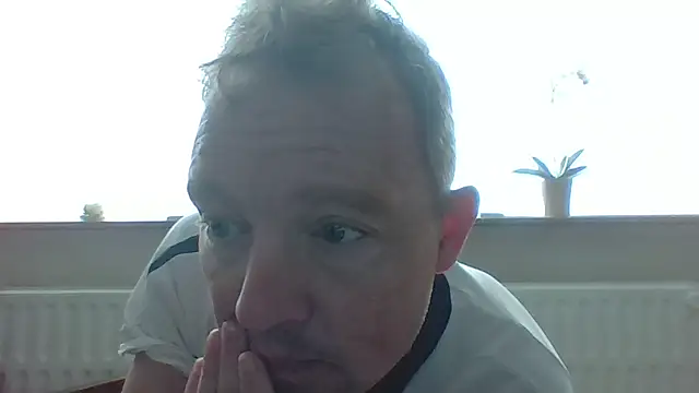 Snapshot of bertolini chatting on May 2026 07:47:02 AM bertolini online show from May 2026 07:47:02 AM