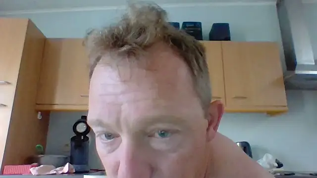 Snapshot of bertolini chatting on May 2026 04:50:01 AM bertolini online show from May 2026 04:50:01 AM