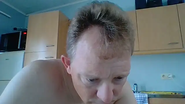 Snapshot of bertolini chatting on May 2026 07:37:02 AM bertolini online show from May 2026 07:37:02 AM