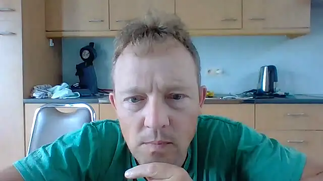 Snapshot of bertolini chatting on June 2026 07:22:01 AM bertolini online show from June 2026 07:22:01 AM