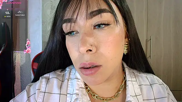 leahtemptation3 online show from May 2026 11:45:02 PM