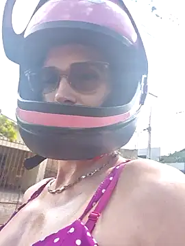 Irresistible24 online show from January 2026 05:49:02 PM