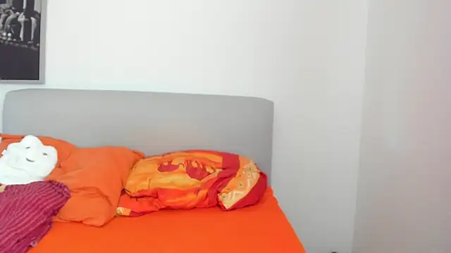 Snapshot of smileybabe chatting on October 2025 10:04:01 AM smileybabe online show from October 2025 10:04:01 AM