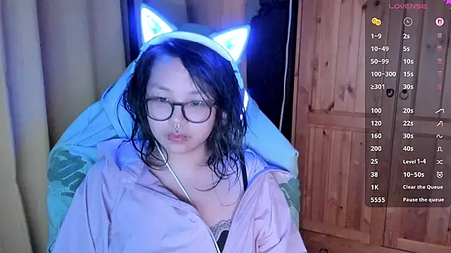 maydaykimmy online show from June 2026 10:45:02 PM