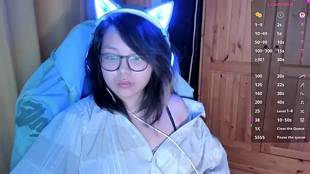 maydaykimmy online show from June 2026 08:33:02 PM