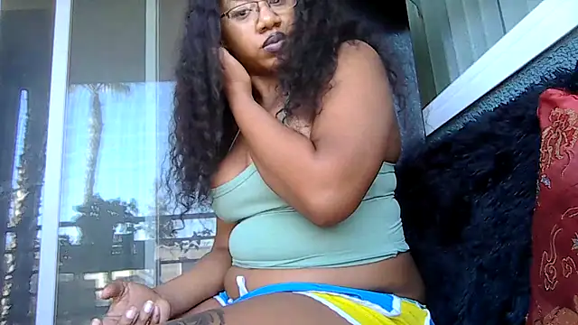 Snapshot of goddessdaisysky chatting on June 2026 03:33:01 PM goddessdaisysky online show from June 2026 03:33:01 PM