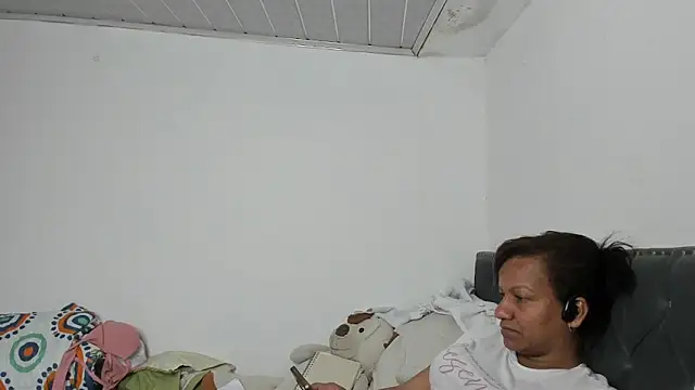 Snapshot of Laflaka22 chatting on October 2025 12:17:02 AM Laflaka22 online show from October 2025 12:17:02 AM