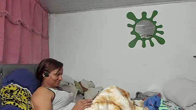 Snapshot of Laflaka22 chatting on October 2025 02:14:02 AM Laflaka22 online show from October 2025 02:14:02 AM