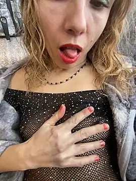 Snapshot of Anita-Smith chatting on February 2025 08:06:01 AM Anita-Smith online show from February 2025 08:06:01 AM