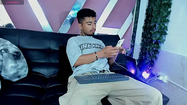 JuanCamiilo 66 online show from February 2026 02:02:01 PM