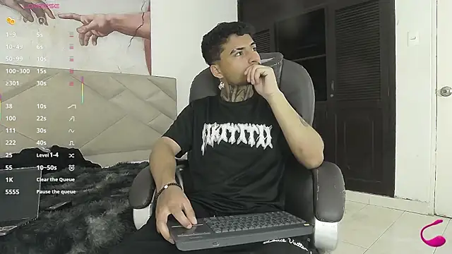 Snapshot of JuanCamiilo_66 chatting on July 2026 01:58:33 AM JuanCamiilo 66 online show from July 2026 01:58:33 AM