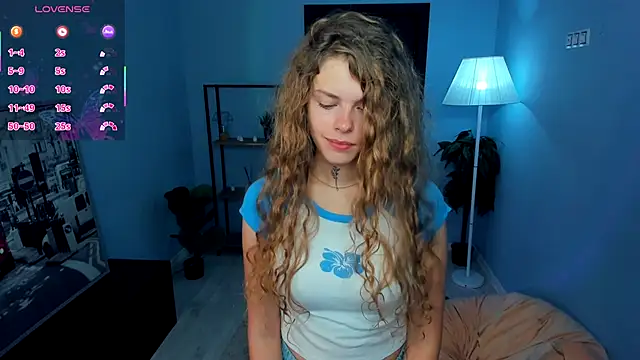 RayaNenlia online show from September 2025 05:10:02 AM