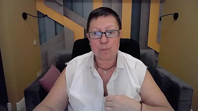 Snapshot of BarbaraTurners chatting on December 2024 04:02:02 AM BarbaraTurners online show from December 2024 04:02:02 AM