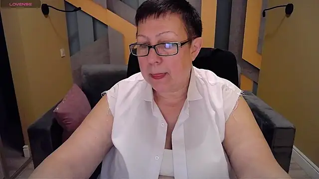 Snapshot of BarbaraTurners chatting on December 2024 06:16:01 PM BarbaraTurners online show from December 2024 06:16:01 PM